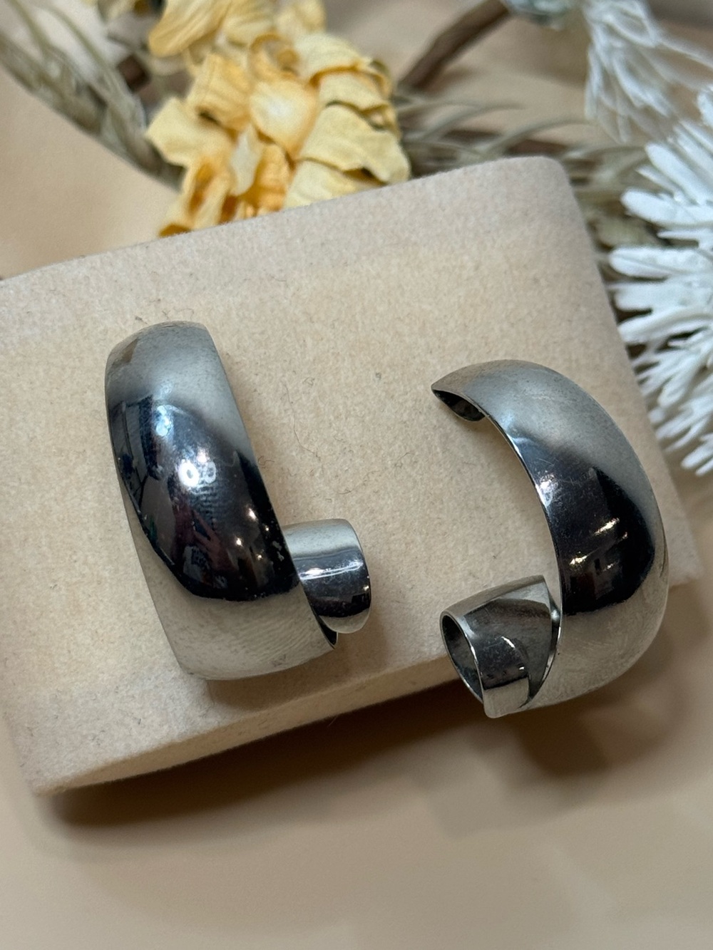 Vintage Silver Tone Wide Chunky Hoop Earrings Statement Pierced Posts